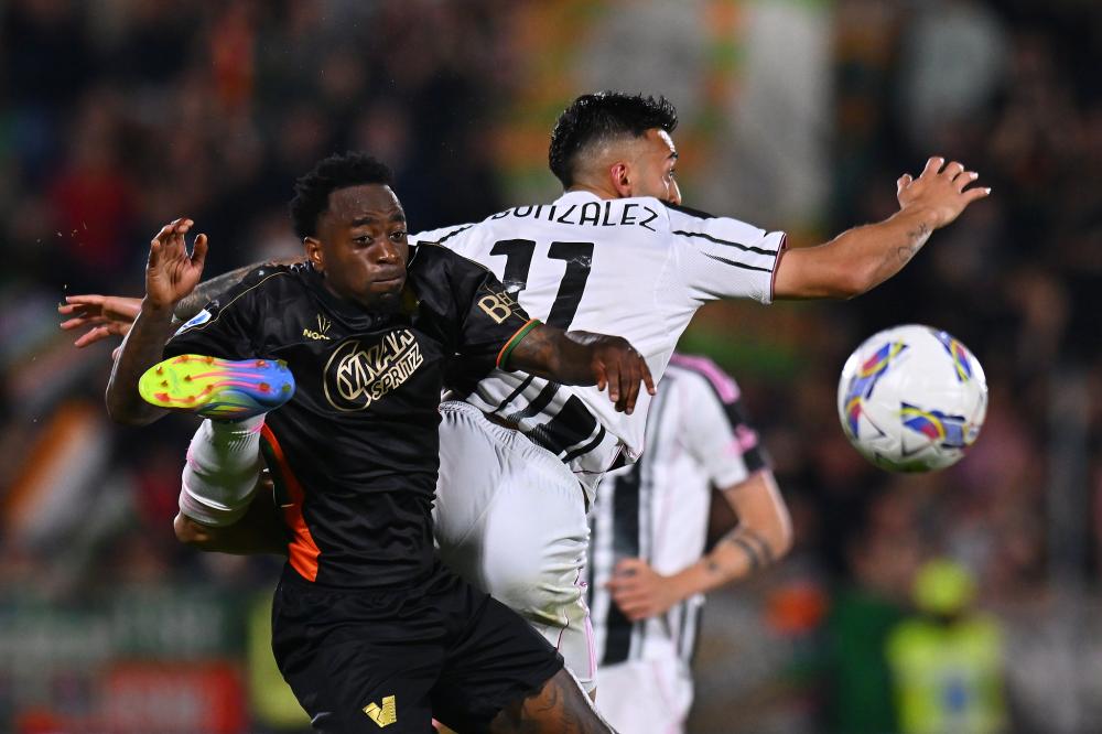 次节前7次出手全部命中！杜兰特半场21分4篮板5助攻